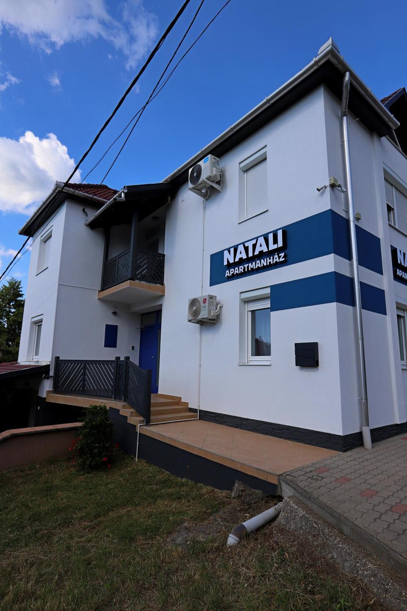 Natali Apartmanhaz เอ็กเกอร์ ภายนอก รูปภาพ