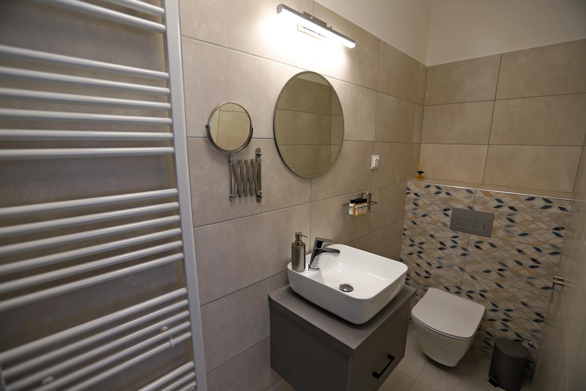 Natali Apartmanhaz เอ็กเกอร์ ภายนอก รูปภาพ