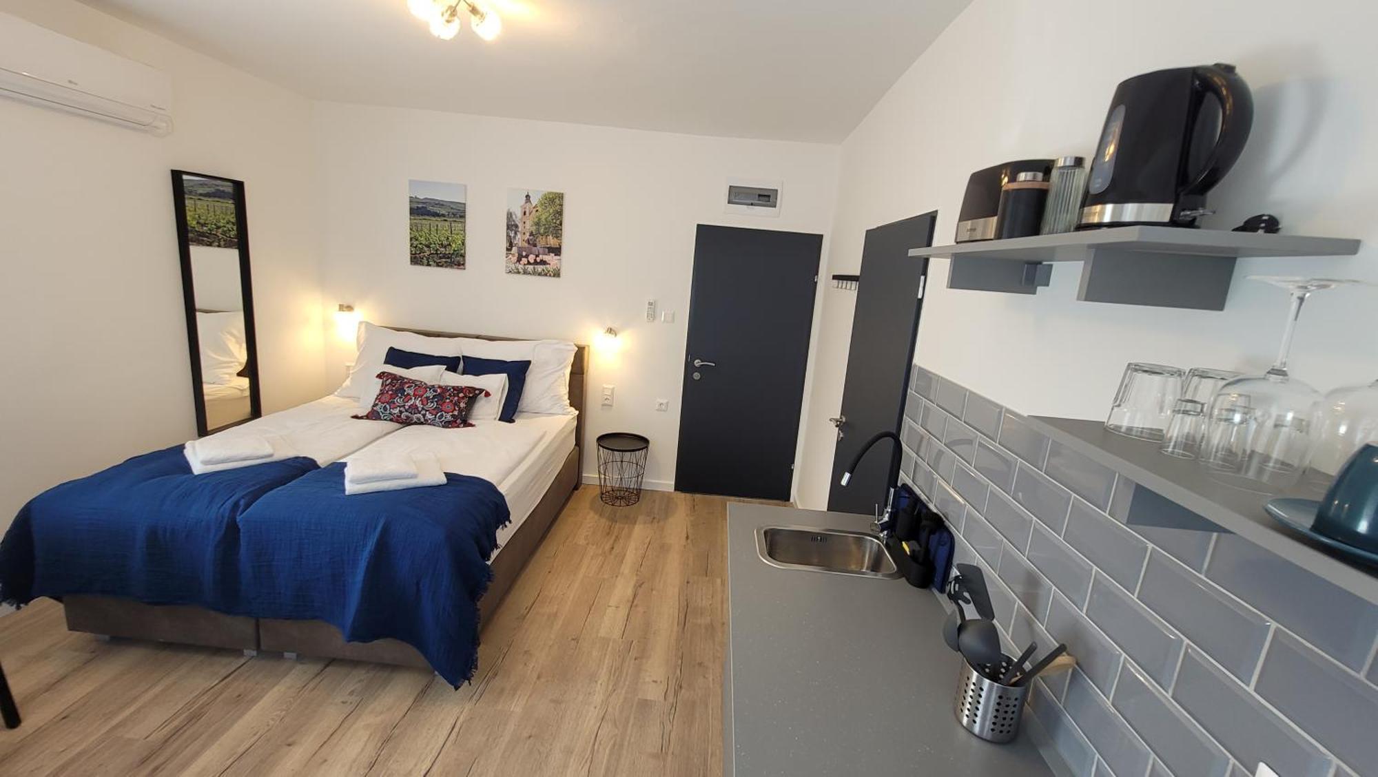 Natali Apartmanhaz เอ็กเกอร์ ภายนอก รูปภาพ