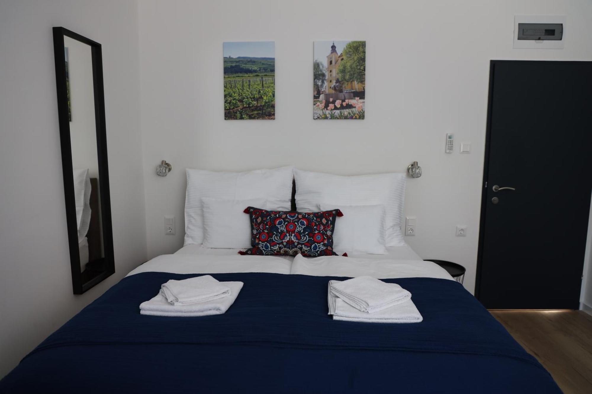 Natali Apartmanhaz เอ็กเกอร์ ภายนอก รูปภาพ
